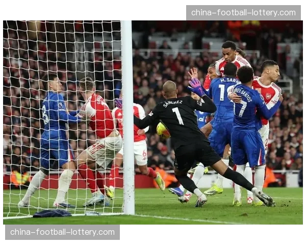 草根足球观察：业余联赛教练借鉴英超反击战术，强调丢球后立即反抢