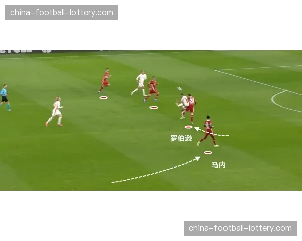 深度复盘：洛马琴科如何以战术调整完成对年轻挑战者的逆转