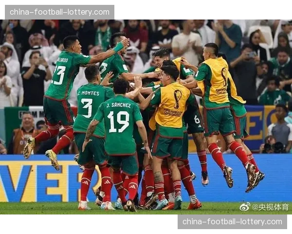 朗斯利用角球机会再下一城扩大领先优势